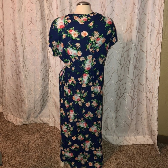 Long blue flowery wrap around cardigan - Picture 2 of 5